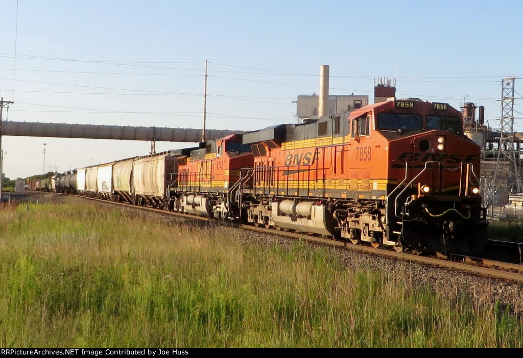 BNSF 7858 West